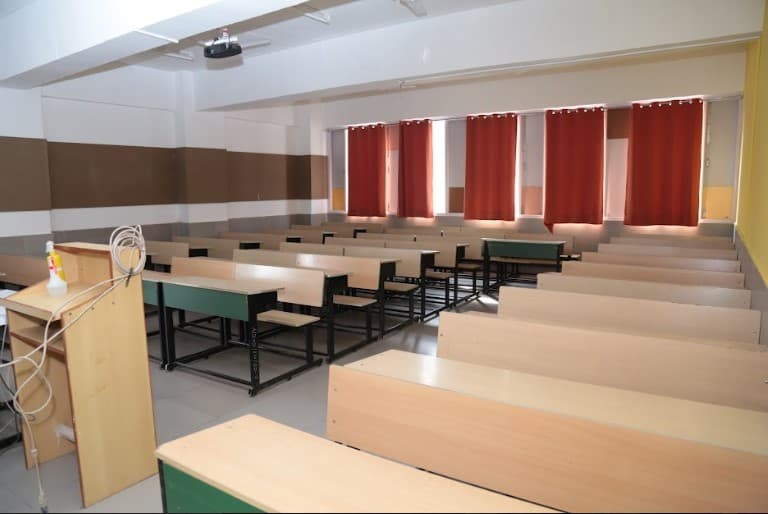 Faculty of Management Sciences and Liberal Arts, Shoolini University Solan Campus infrastructure photo 9